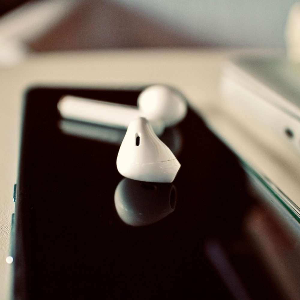 cuffiette wireless bianche