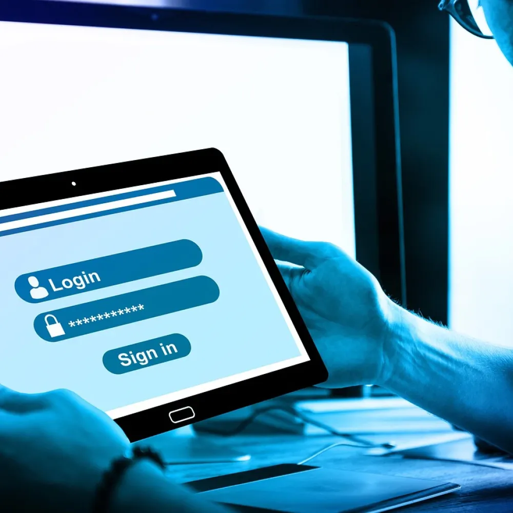 non solo login e password, l'autenticazione a due fattori richiede anche lo sblocco con un codice inviato su un device diverso