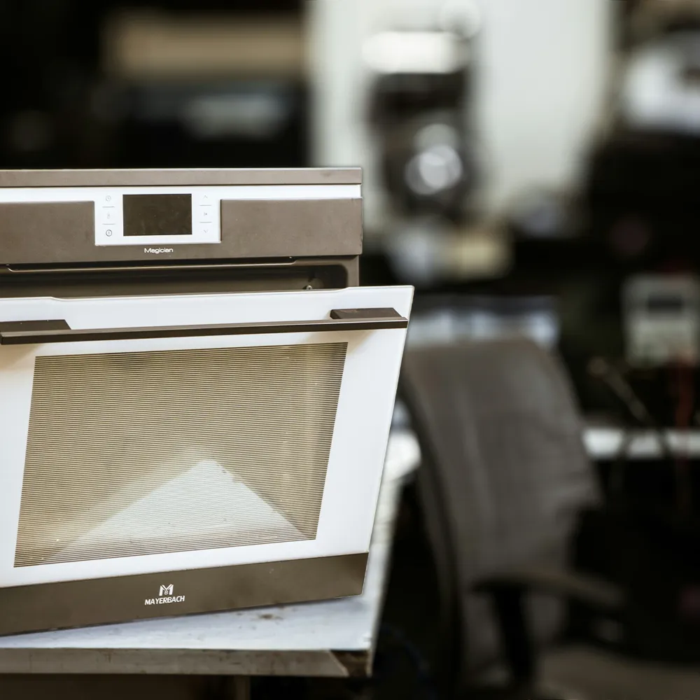 un forno elettrico spento e dunque non surriscaldato