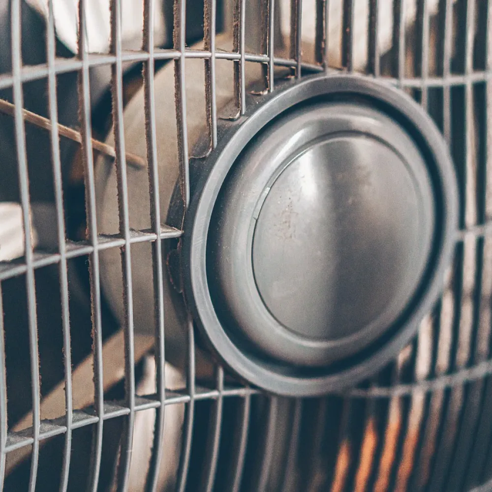 un ventilatore ostruito dalla polvere