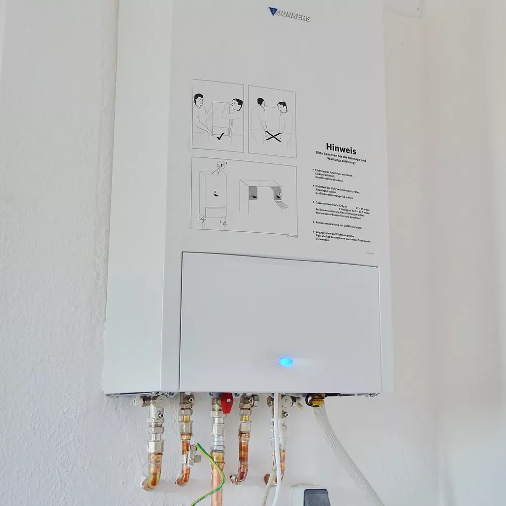 uno scaldabagno, al suo interno racchiude diverse resistenze