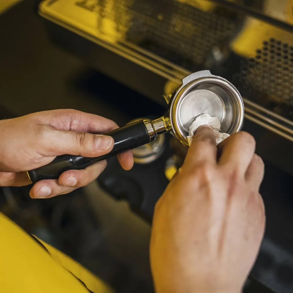 un'operazione quotidiana: preparare un buon caffè espresso