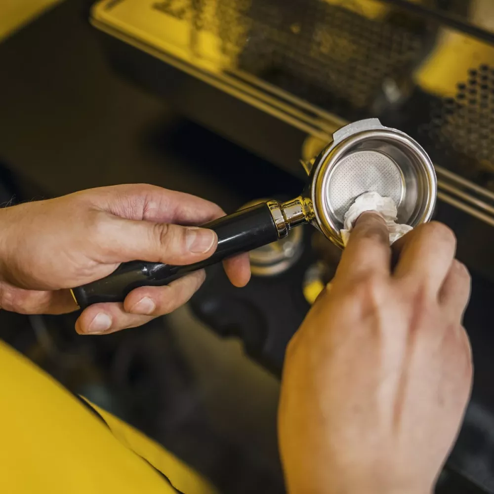 un'operazione quotidiana: preparare un buon caffè espresso