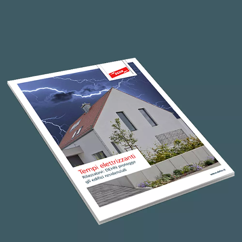 Preview image of an Italian brochure about lightning protection for residential buildings during a storm.
